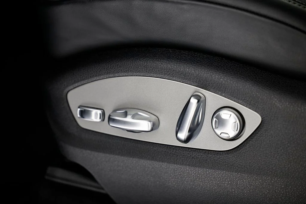 Used 2025 Silver Porsche Certified image 25