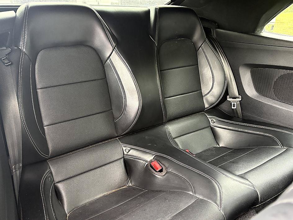 Used 2019 Magnetic Ford GT Premium image 11