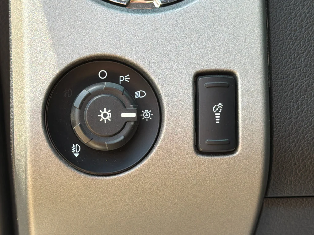 Used 2016 Black Ford Lariat image 23