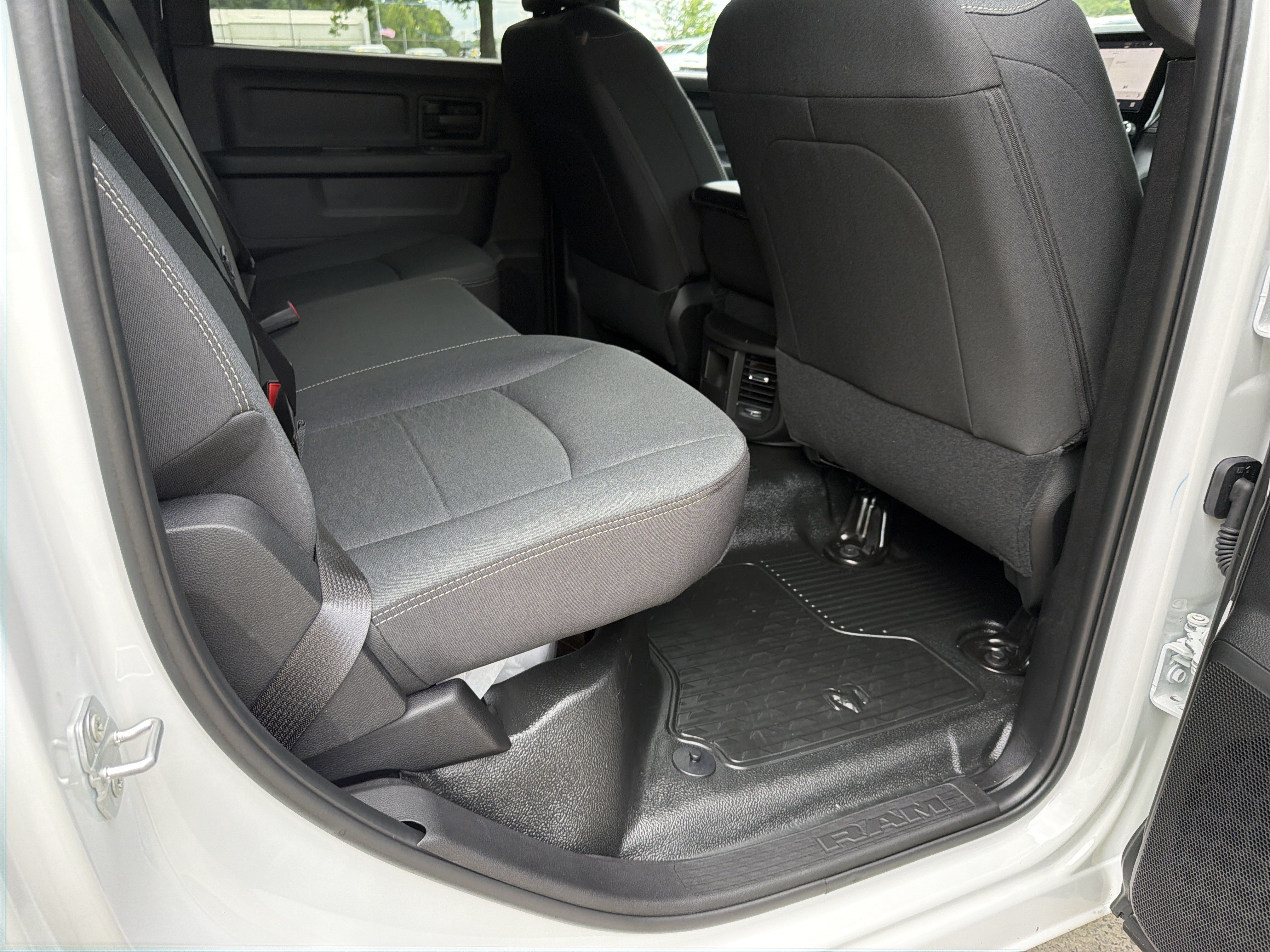 New 2026 Bright White Clearcoat RAM Tradesman image 15