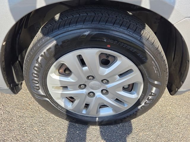 Used 2019 Silver Dodge SE image 15