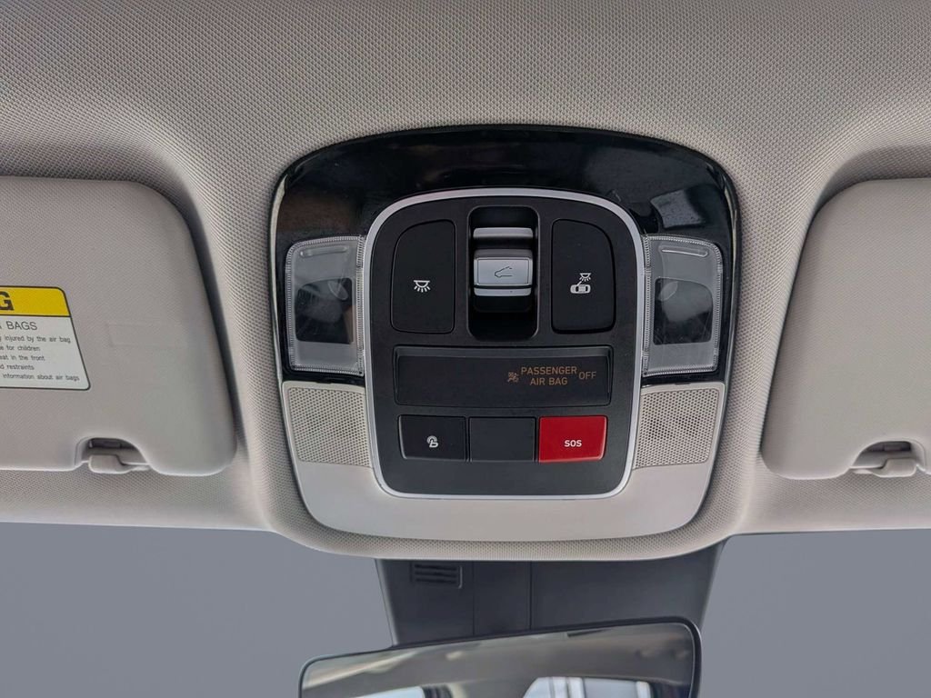 Used 2022 Gray Hyundai Limited image 28