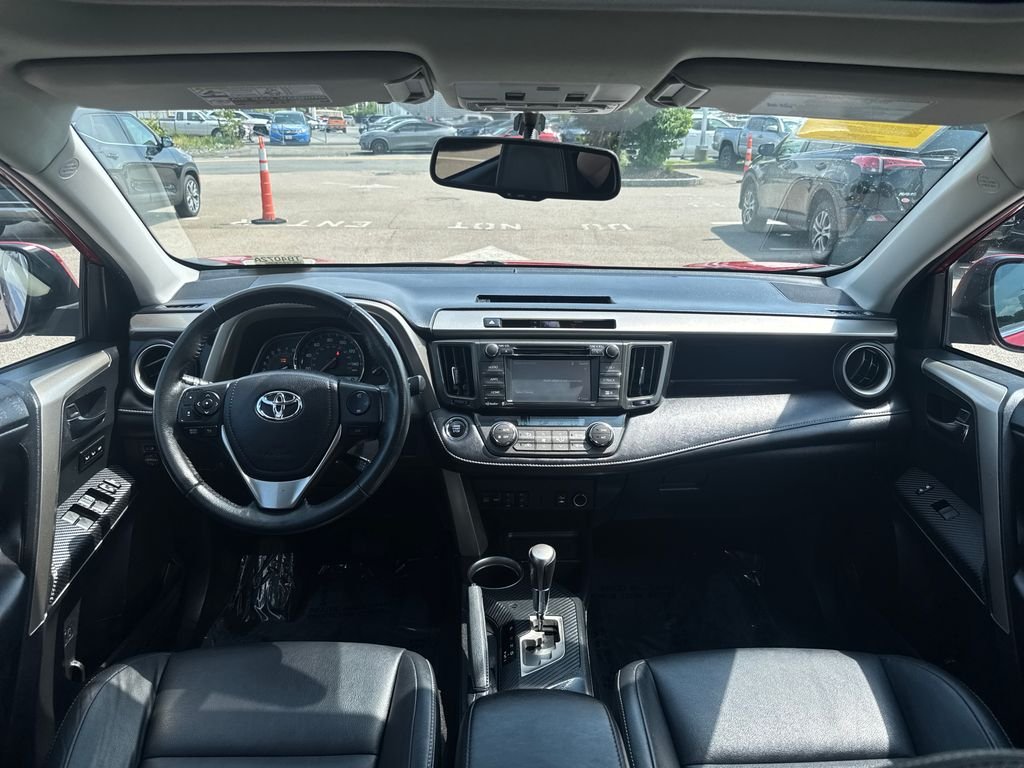Used 2014 Red Toyota Limited image 12