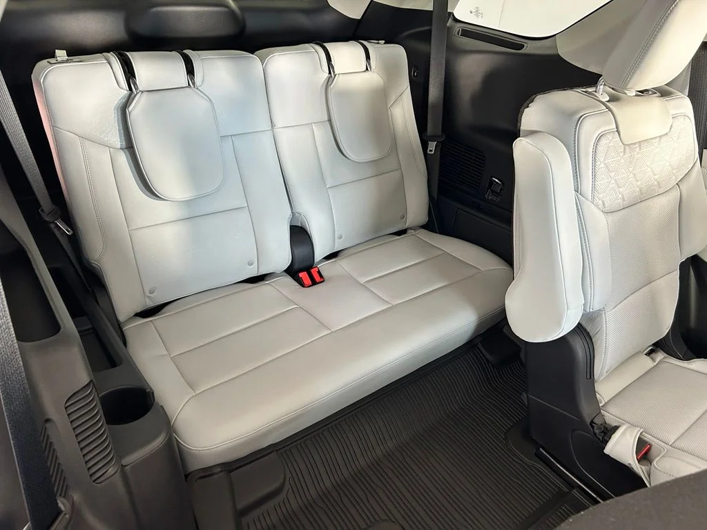 New 2026 Carbonized Gray Metallic Ford Platinum™ image 36