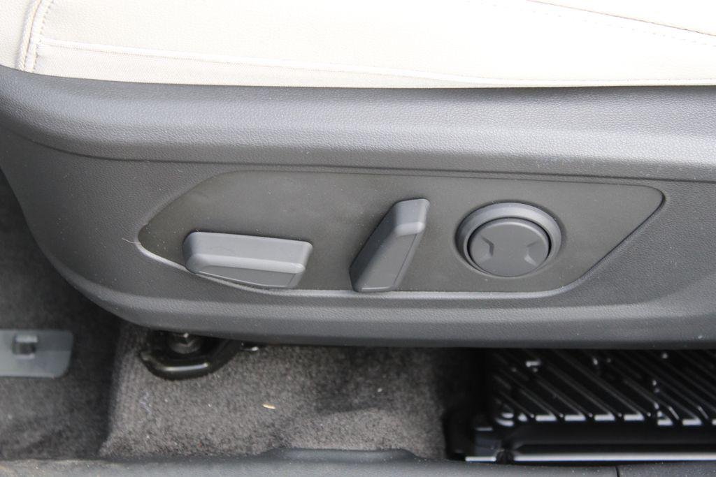 New 2026 Silver Hyundai Limited image 14