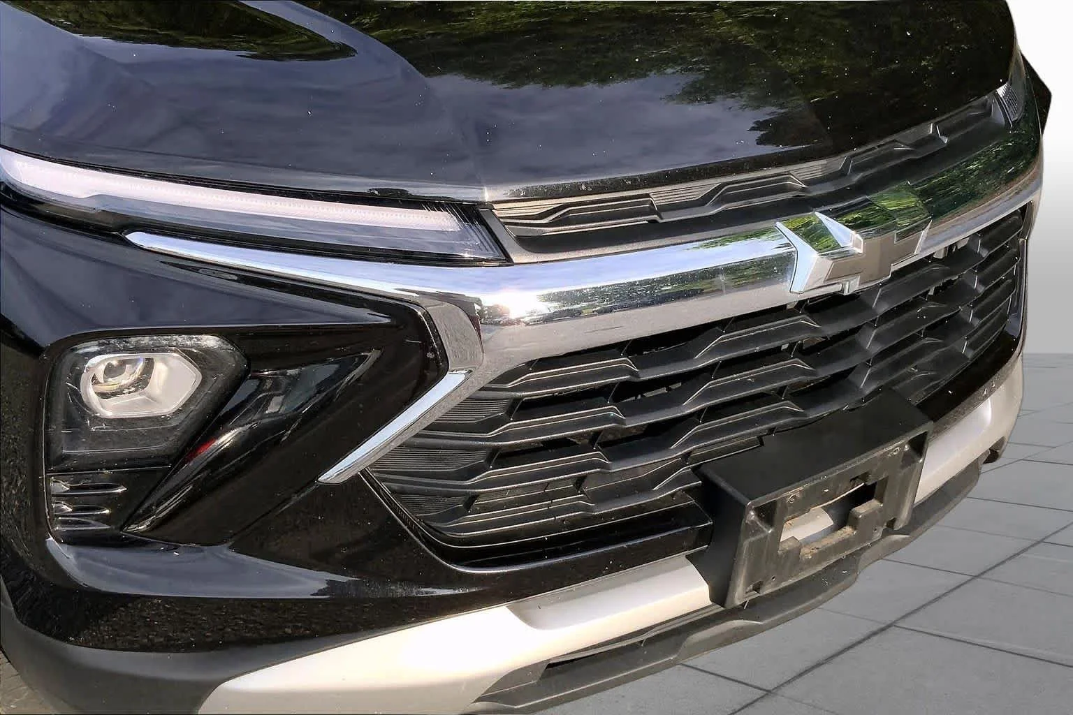Used 2025 Mosaic Black Metallic Chevrolet LT image 29