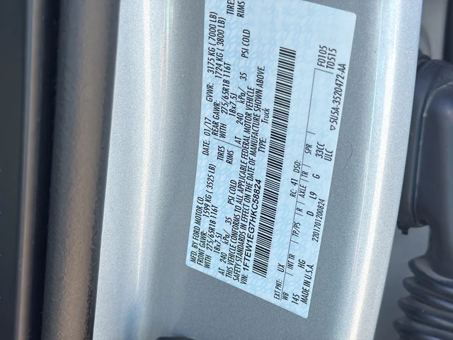Used 2017 Silver Ford Lariat image 19