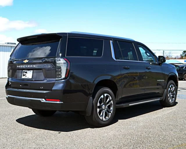 2026 Chevrolet Suburban LT - Photo 6