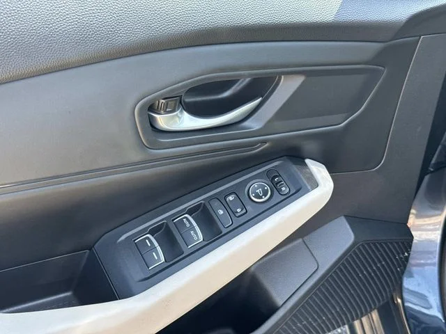 Used 2024  Honda EX image 26