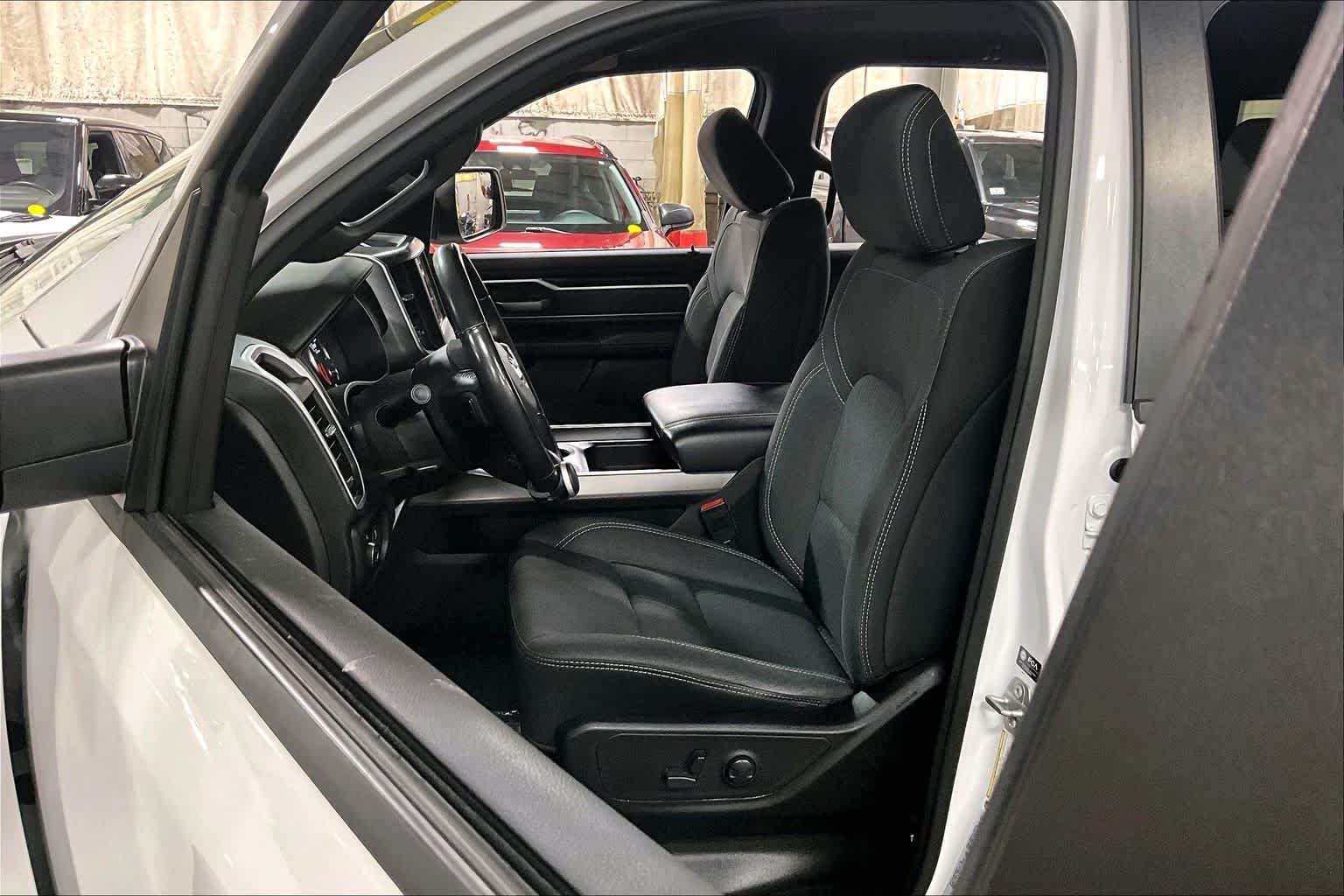 Used 2022 Bright White Clearcoat Ram Big Horn image 17