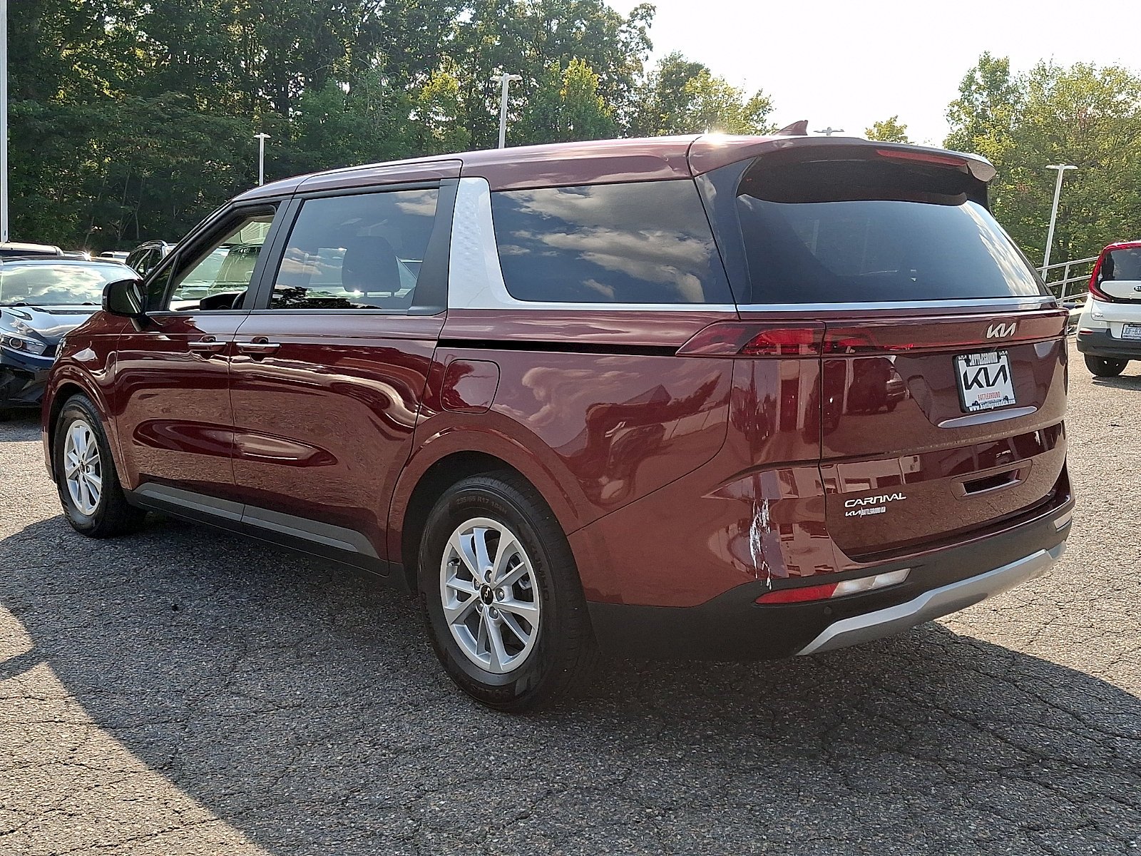 Used 2024 Flare Red Kia LX image 4