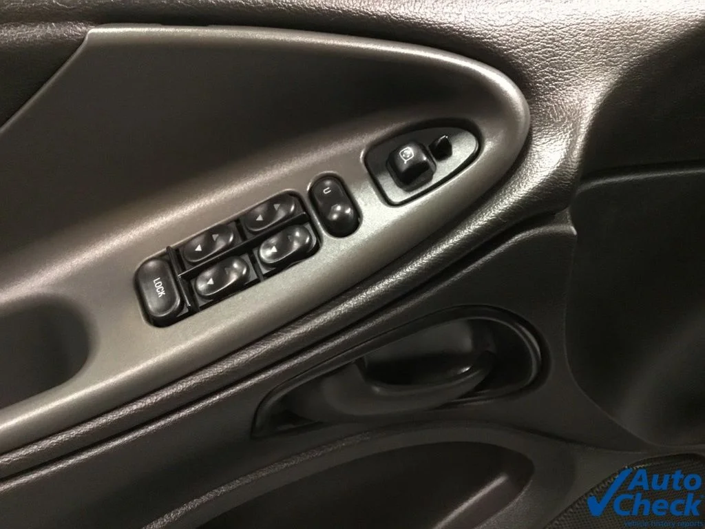 Used 2003 White Ford GT image 31