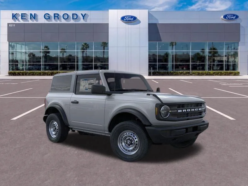 2026 Ford Bronco Base 4x4's photo
