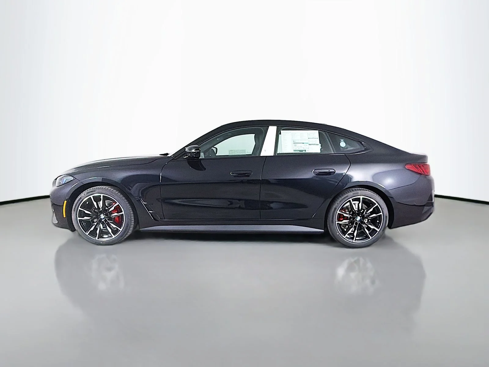 New 2026 Black Sapphire Metallic BMW M60 image 4