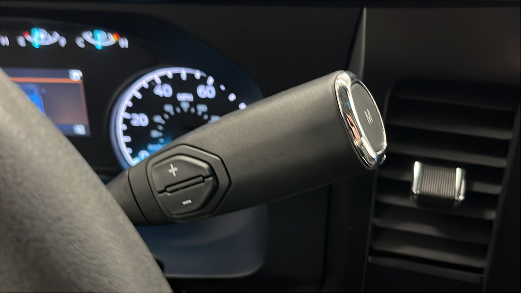 Used 2025 Oxford White Ford XL image 18