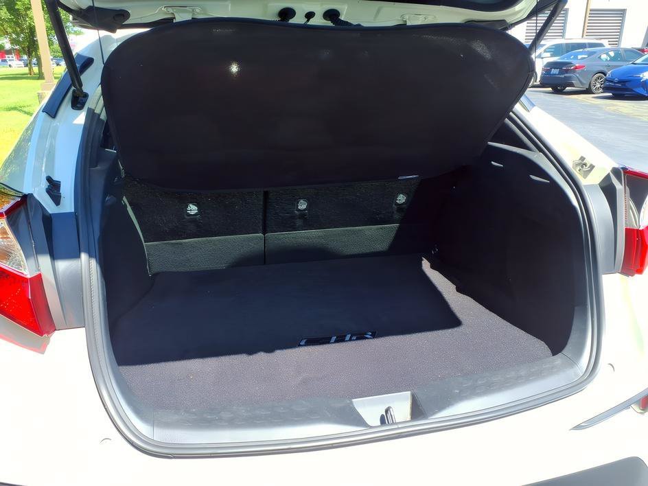 Used 2019 Blizzard Pearl Toyota XLE image 5