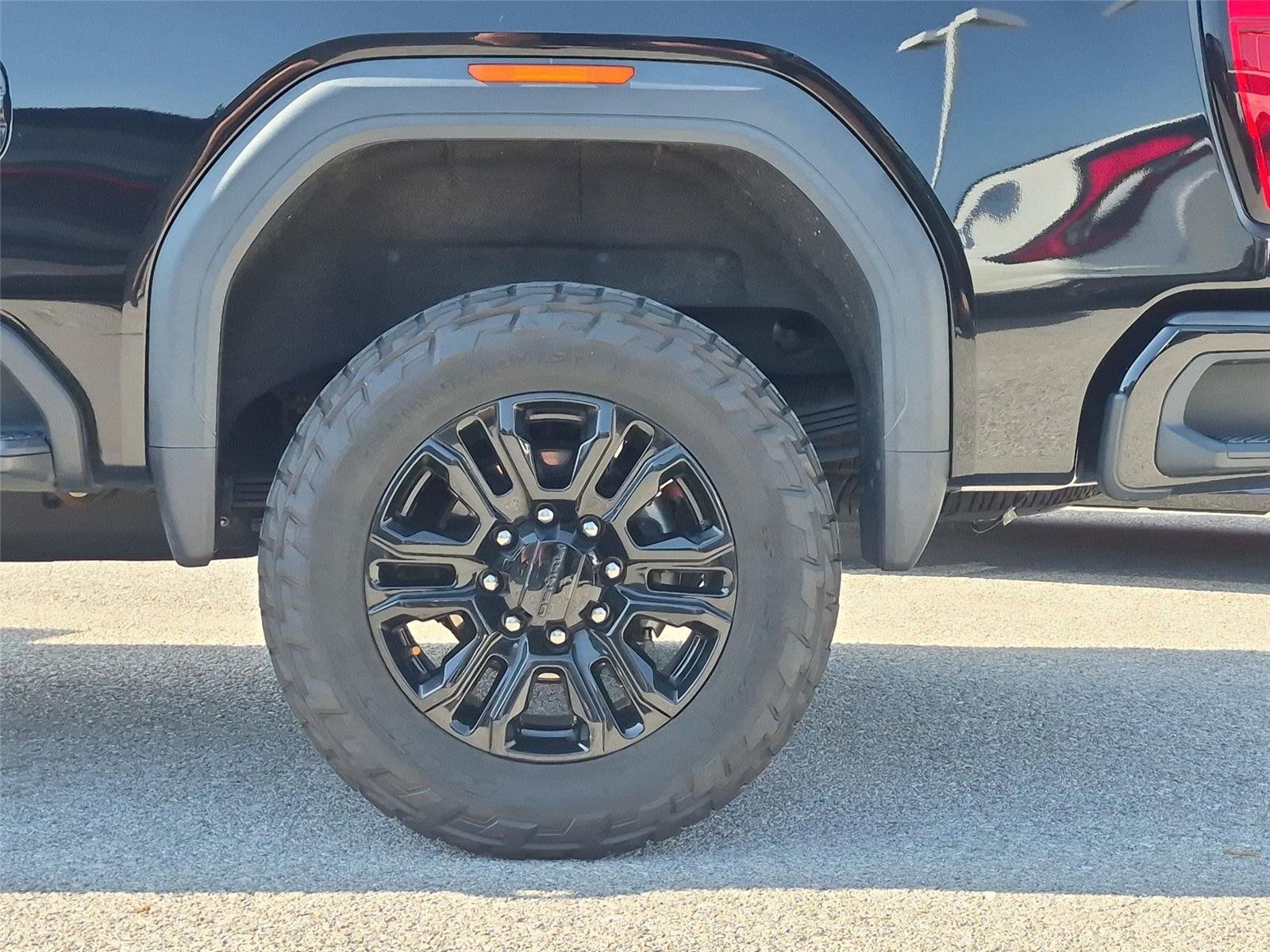 Used 2021 Ebony Twilight Metallic GMC Denali image 11