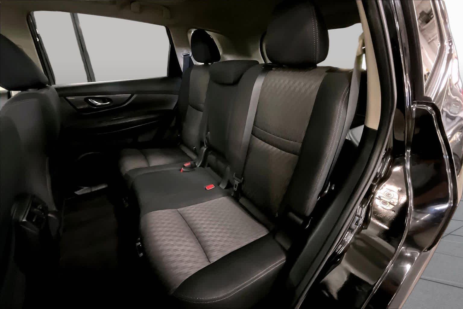 Used 2018 Magnetic Black Nissan SV image 21