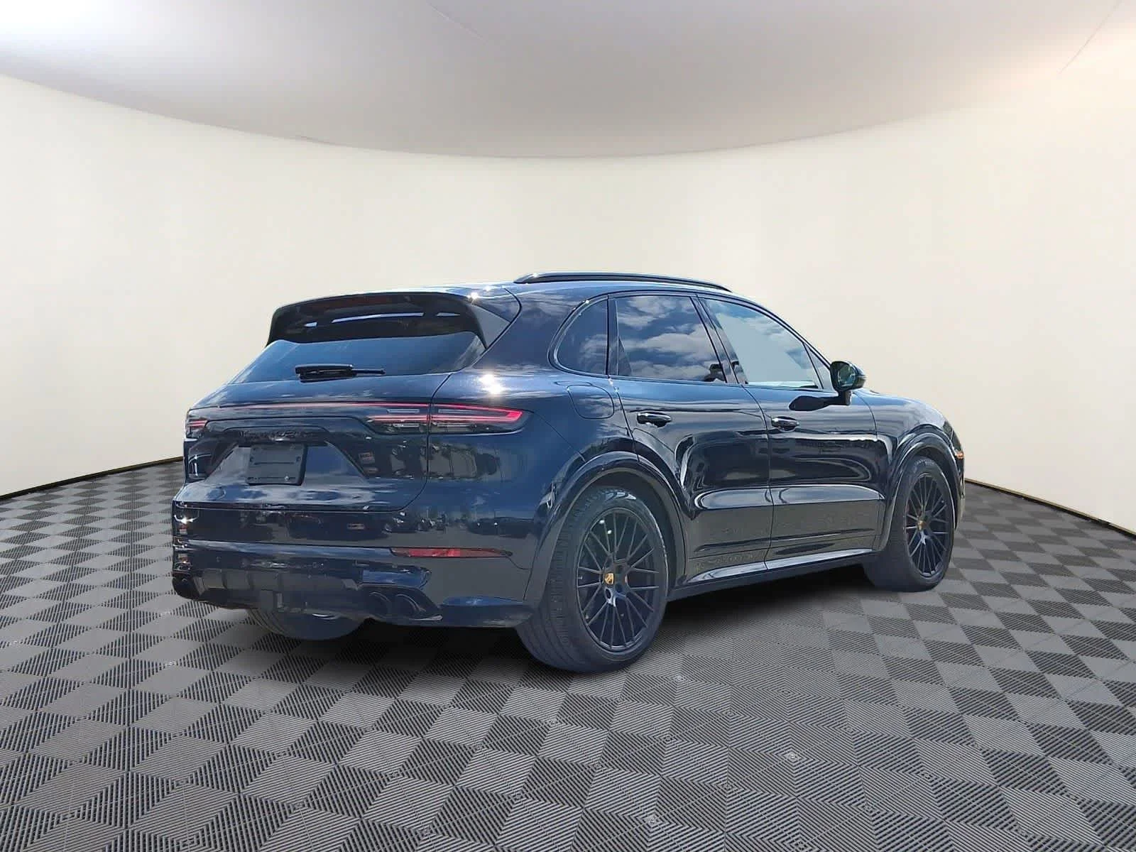 Used 2021 Moonlight Blue Metallic Porsche GTS image 5
