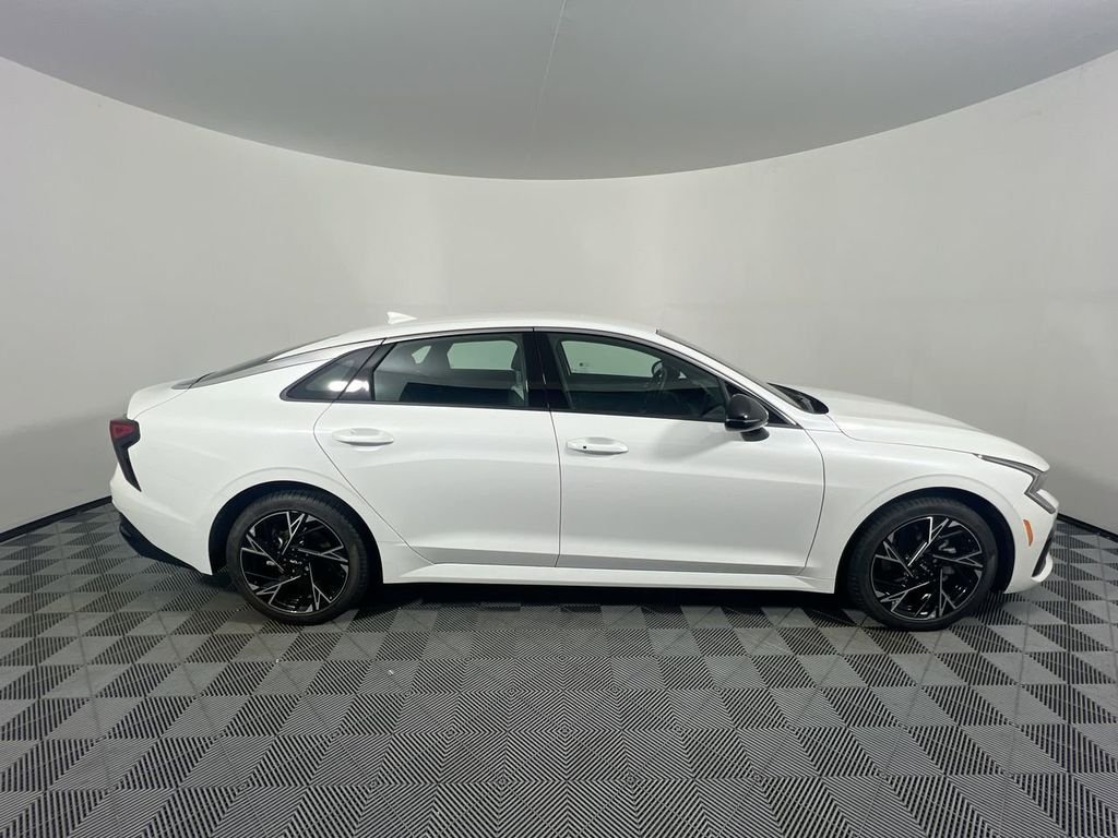 New 2026 Snow White Pearl Kia GT-Line FWD image 2