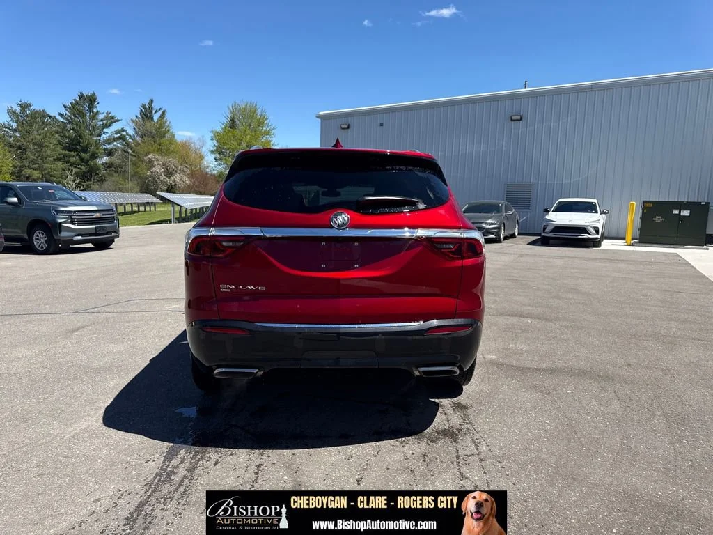 2023 Buick Enclave Essence image 14