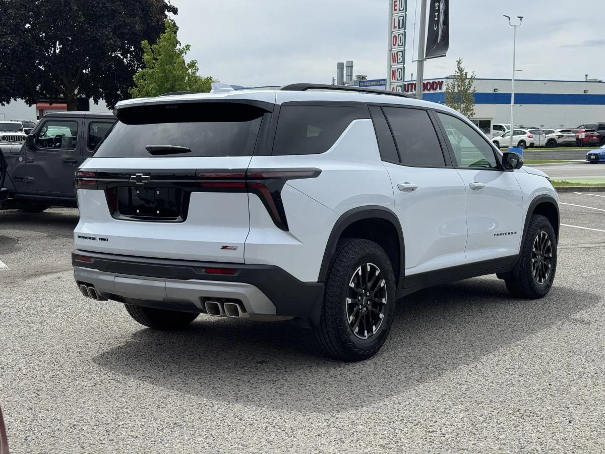 Used 2026 White Chevrolet Z71 image 6