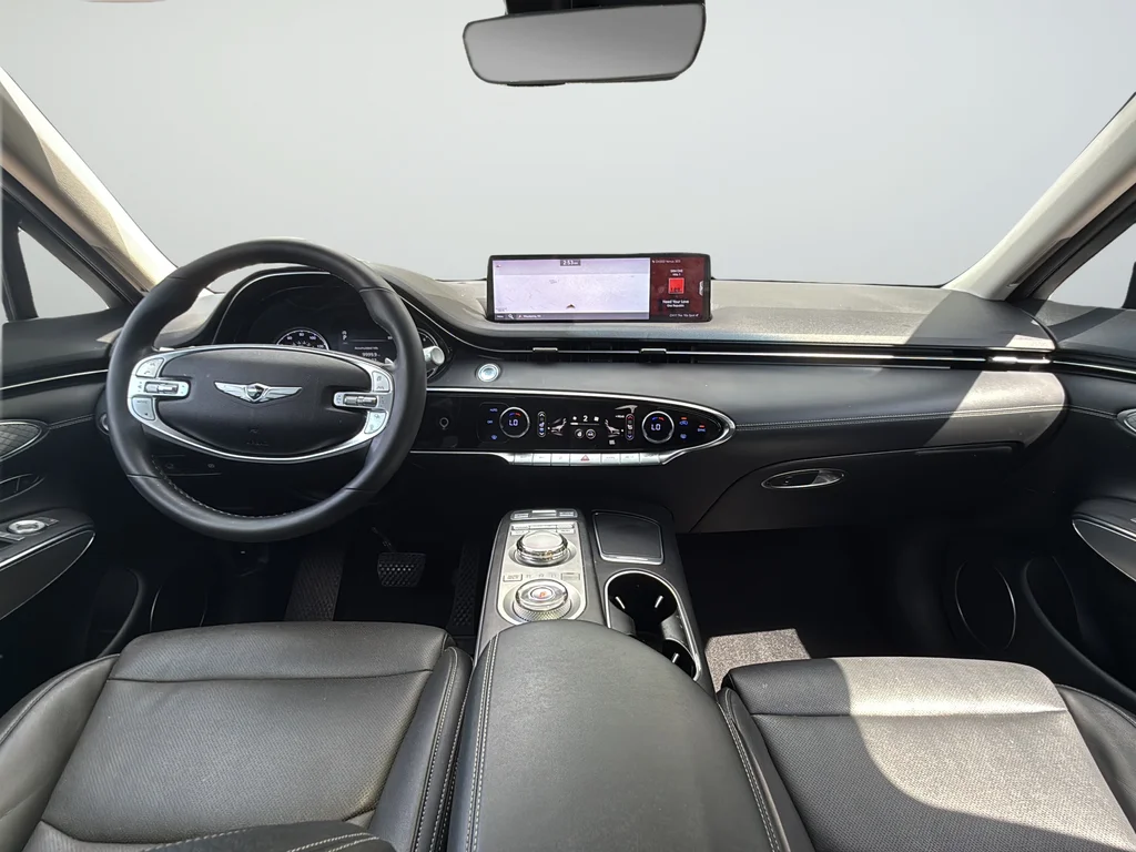 Used 2023 Silver Genesis 2.5T image 12