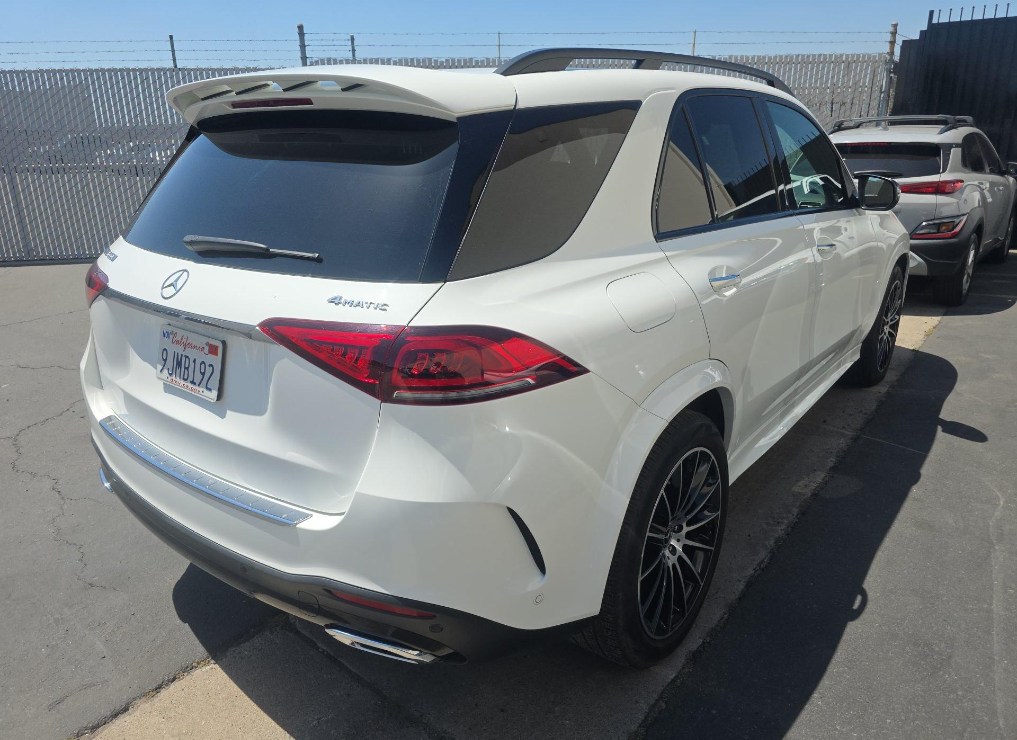 Used 2022 Polar White Mercedes-Benz GLE 450 image 3