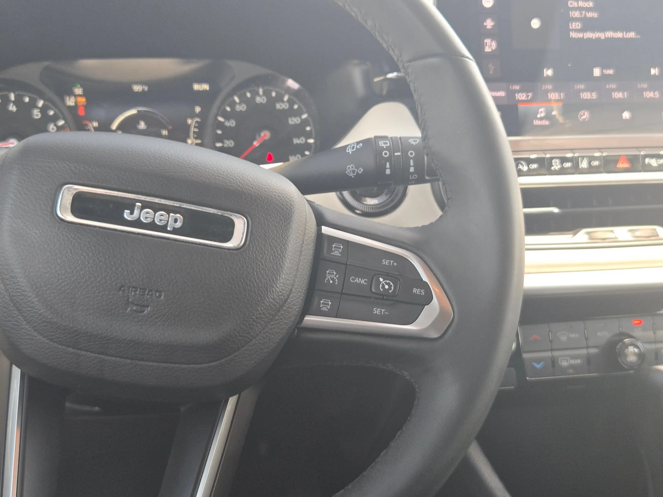 Used 2025 Silver Jeep Limited image 20