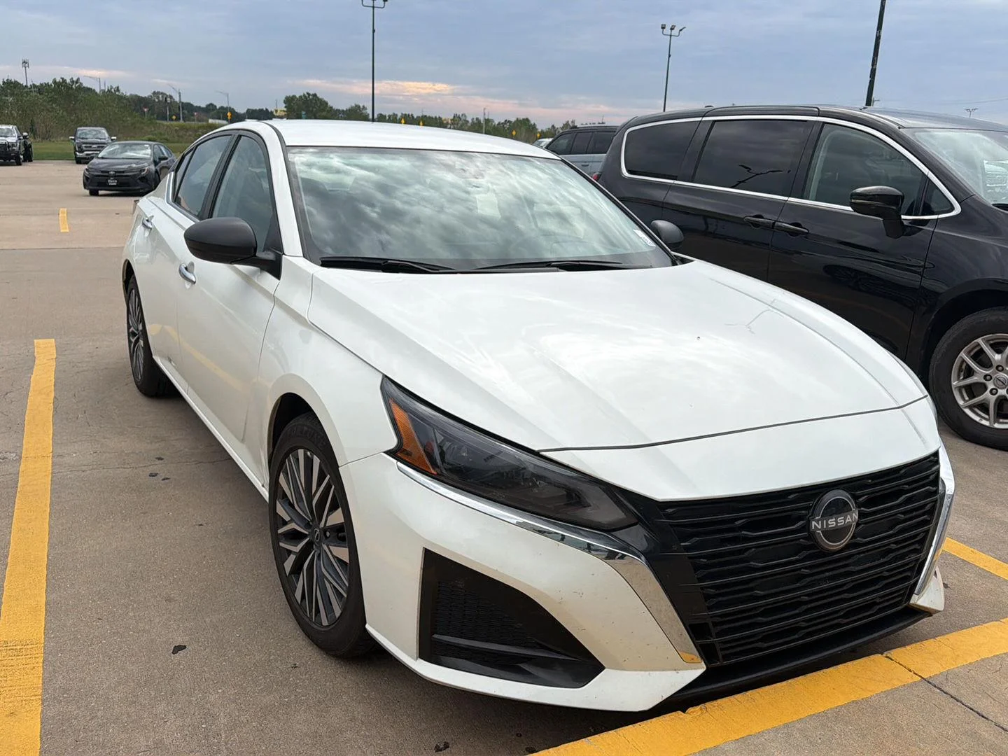 Used 2025 Glacier White Nissan SV image 2