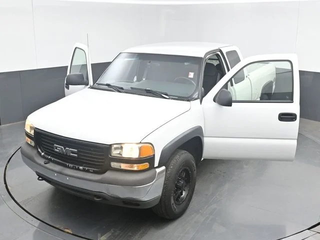Used 2000  GMC SLE image 43
