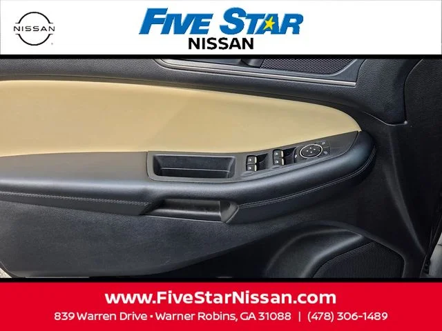 Used 2023 Silver Ford SEL image 29