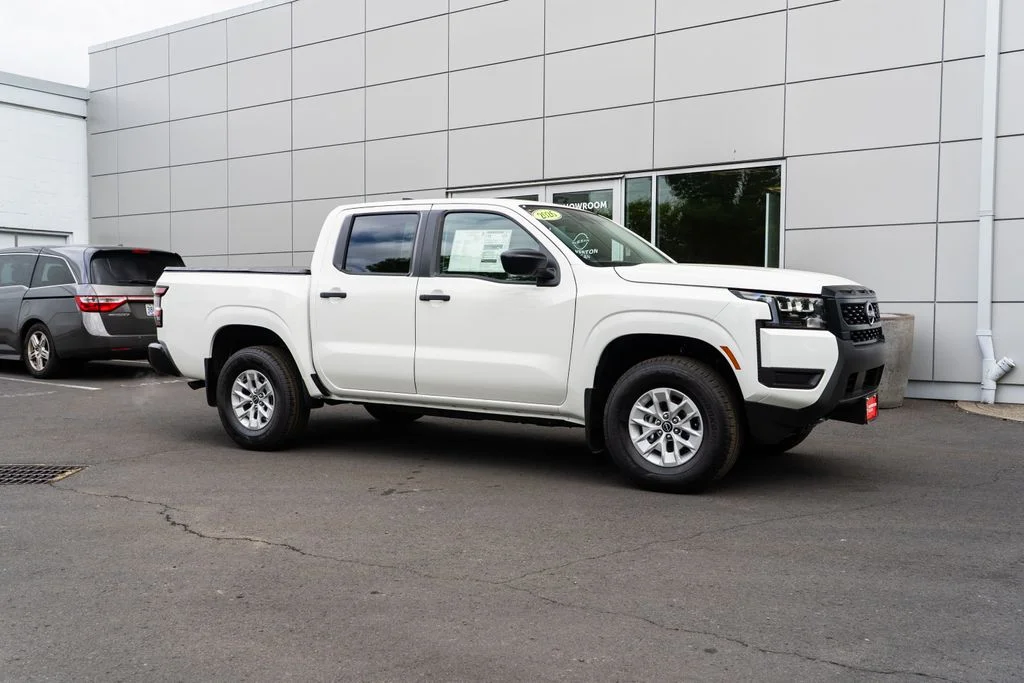 New 2026 Glacier White Nissan Crew Cab S image 29