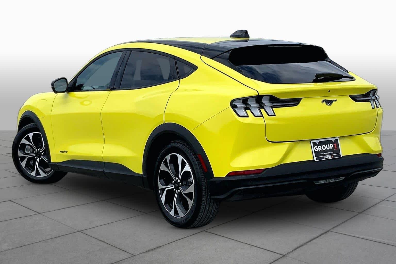 Used 2025 Grabber Yellow Ford Select image 11