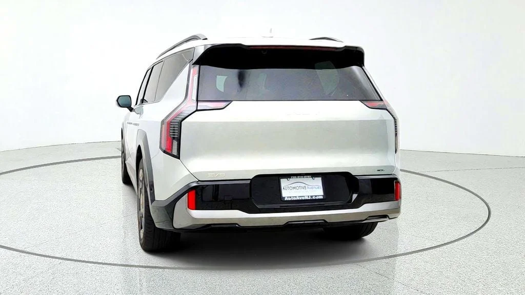 Used 2024 Ivory Silver Kia GT-Line AWD image 6