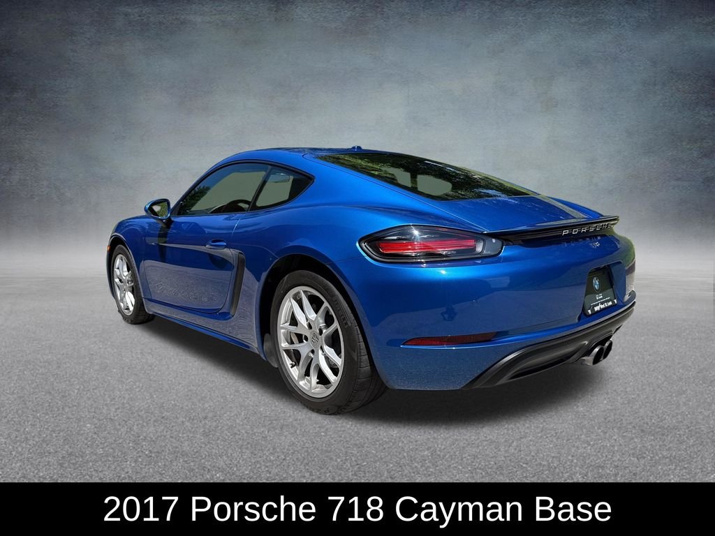 Used 2017  Porsche Base image 3