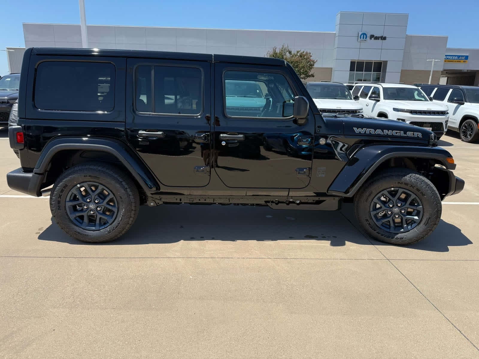 New 2026 Black Clear-Coat Exterior Paint Jeep 85th Anniversary image 5