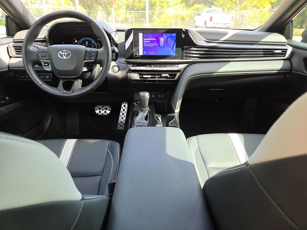 Used 2025 Gray Toyota SE image 5