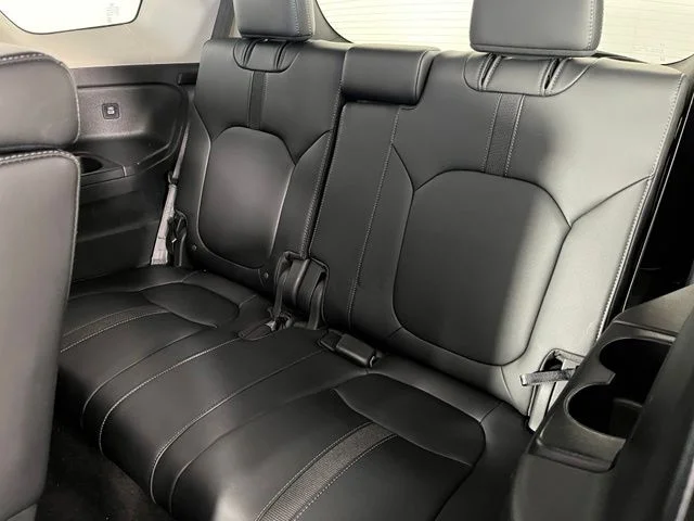 Used 2023  Honda EX-L image 33