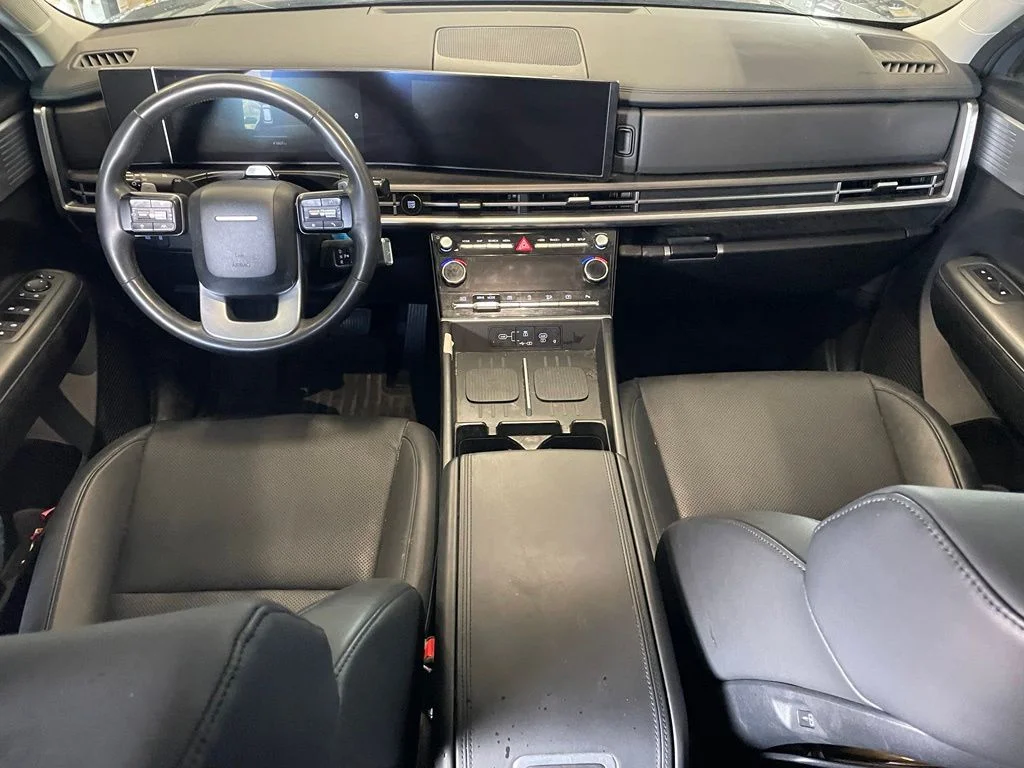 Used 2024 Gray Hyundai SEL image 11