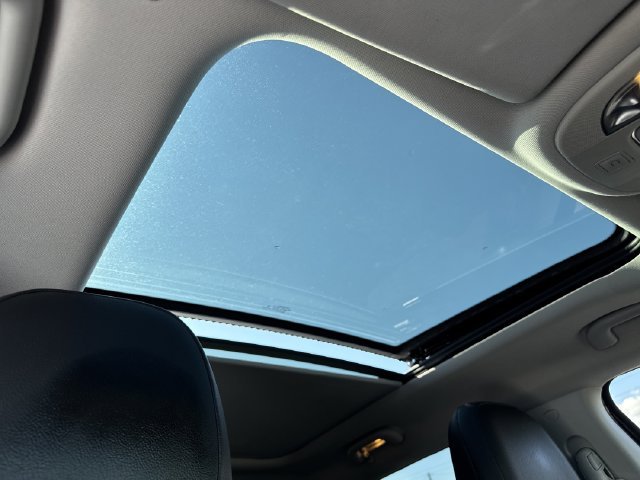 Used 2018 Black Jeep Trailhawk image 28