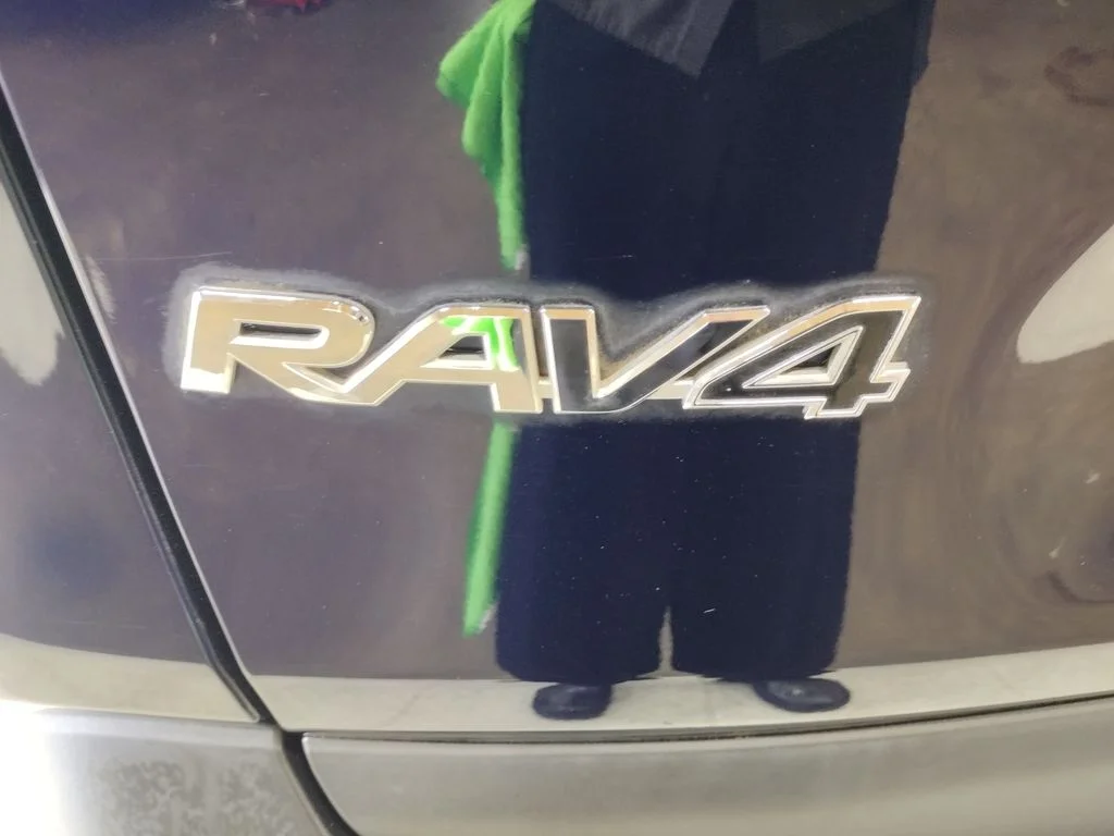 Used 2019 Blue Toyota XLE image 16