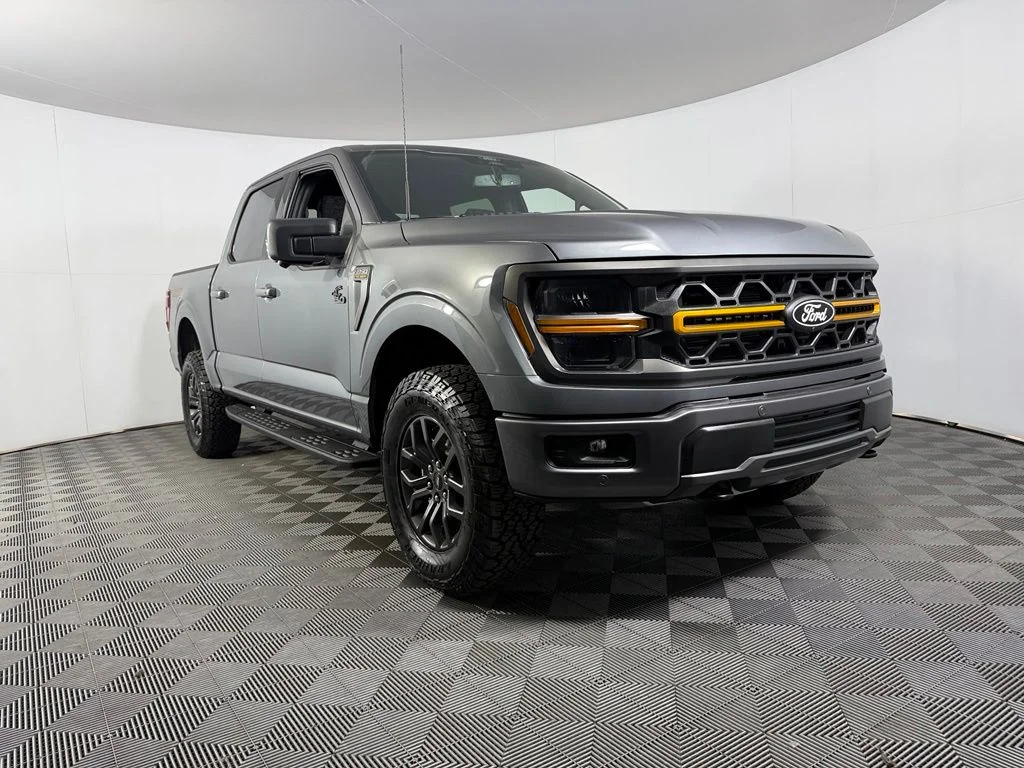 Certified Used 2025 Gray Ford Tremor image 4