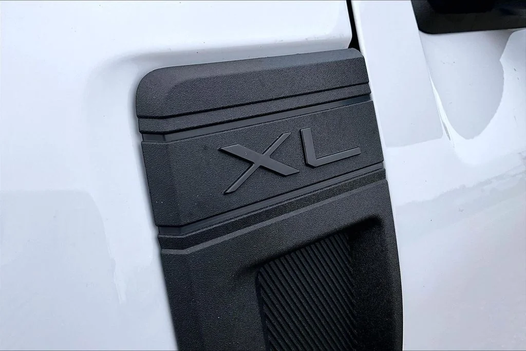 Certified Used 2022 Oxford White Ford XL image 8