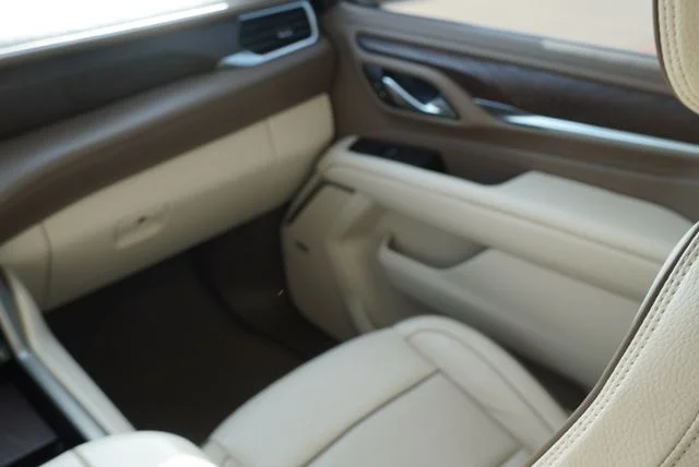 Used 2023 White GMC Denali image 16