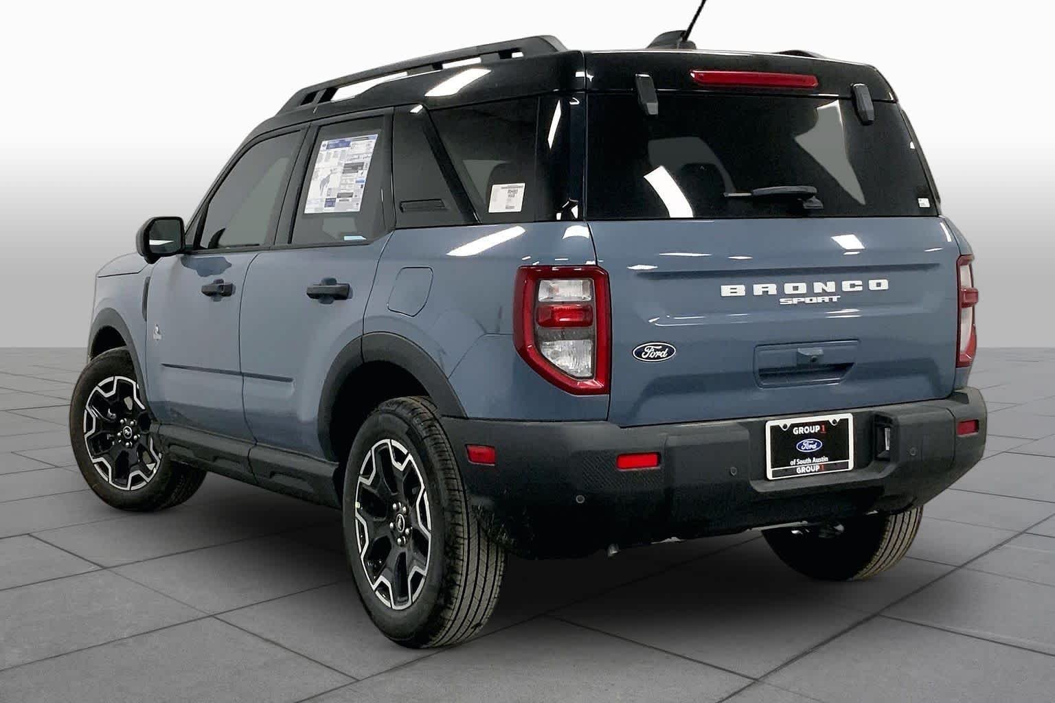 New 2026 Azure Gray Metallic Tri-Coat Ford Outer Banks® image 11