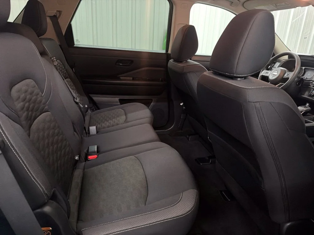 Used 2024 Glacier White Nissan S image 24