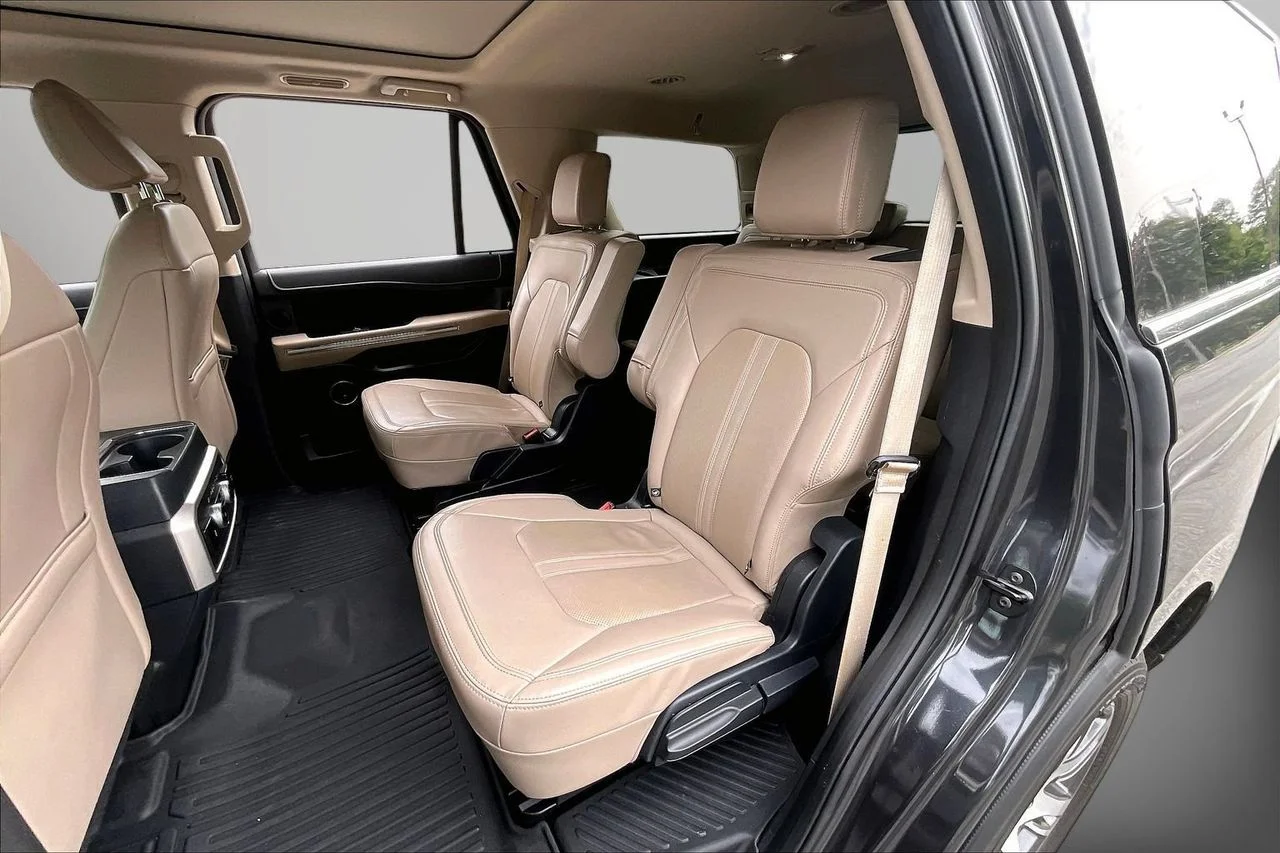 Used 2024 Gray Ford Limited image 23