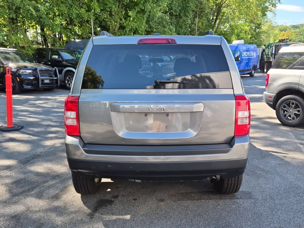 Used 2012 Gray Jeep Sport image 3