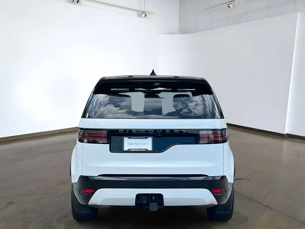 Used 2025  Land Rover Dynamic SE image 5